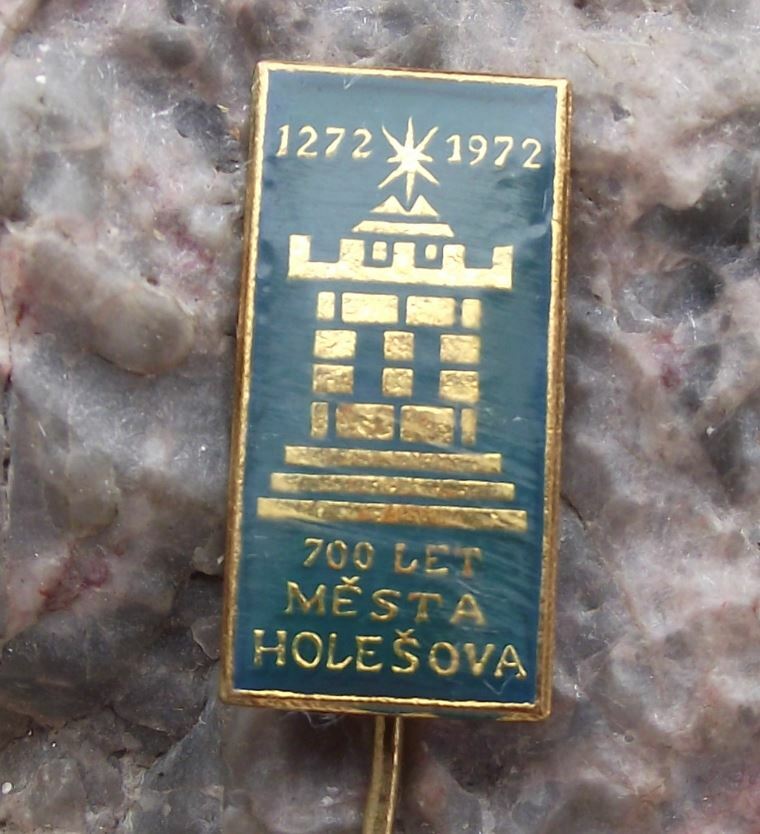 1972 Holesov Czechoslovakia Heraldic Crest Castle Coat of Arms Pin Badge - Badgecrazy