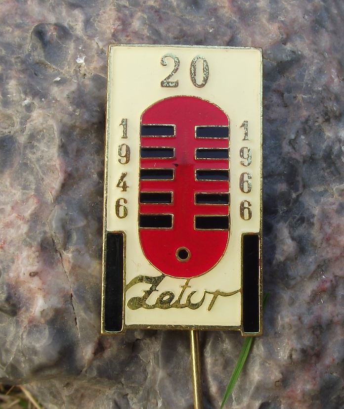 1966 Rare Zetor Agricultural Farming Farm Tractor 20th Anniversary Pin Badge - Badgecrazy