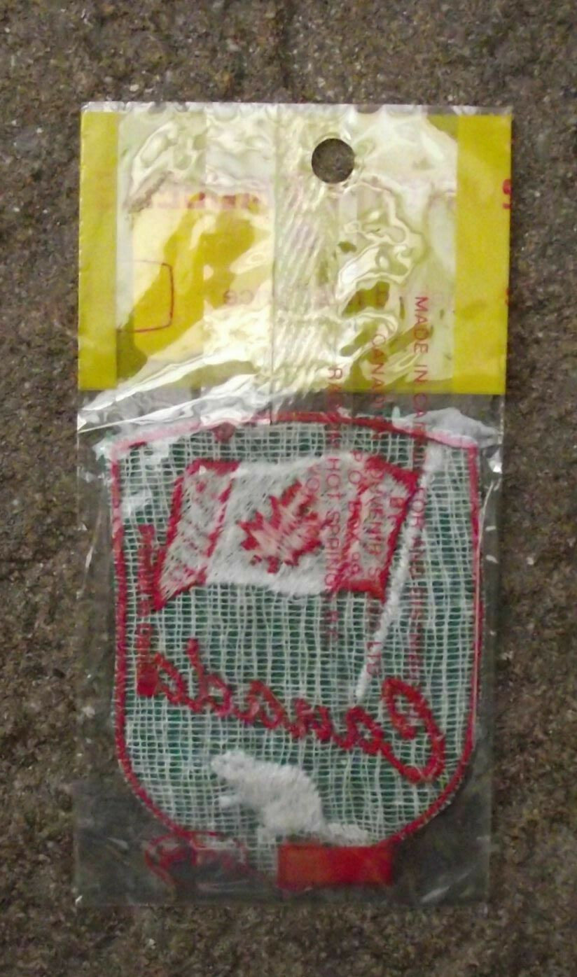 Vintage Canada National Maple Leaf Flag and Beaver Crest Tourist Clothes Patch - Badgecrazy