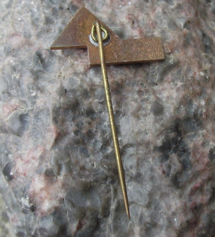 Vintage Porsche Werkzeugbau VEB Formenbau Schwarzenberg DDR Germany Pin Badge - Badgecrazy