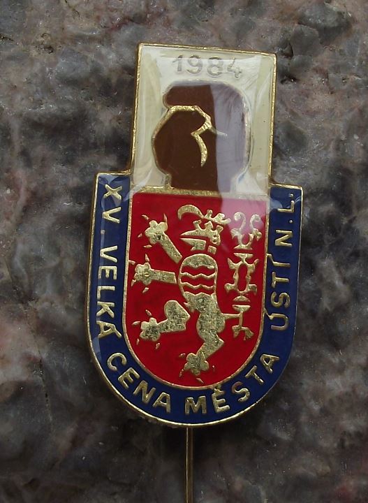 1984 Czechoslovakia Boxing Title Fight Usti nad Labem Glove Lion Pin Badge - Badgecrazy