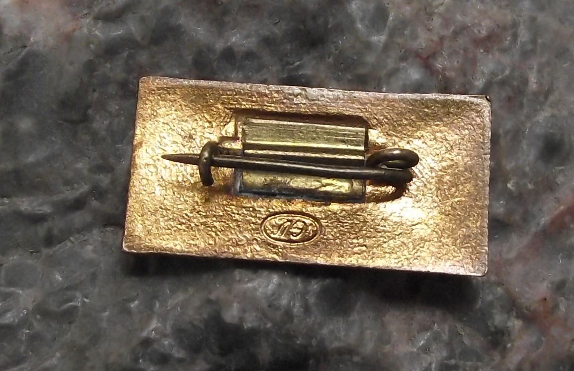 1957 Petrograd 40th Anniversary Russian Communist October Revolution Pin Badge - Badgecrazy