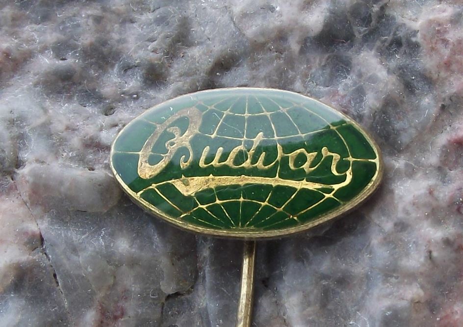 Budvar Original Czech Budweiser Brewery Pivovar Lager Beer Pin Badge Green - Badgecrazy