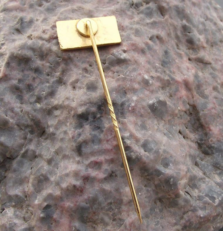 Vintage Haus Herr Crawler Hydraulic Drilling Rig Drill Company German Pin Badge - Badgecrazy