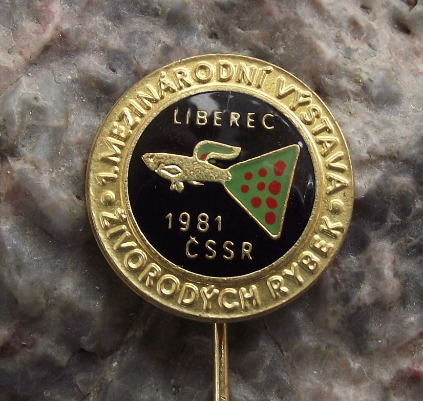 1981 Aquarium Tropical Livebearing Fish First 1st International Show Pin Badge - Badgecrazy