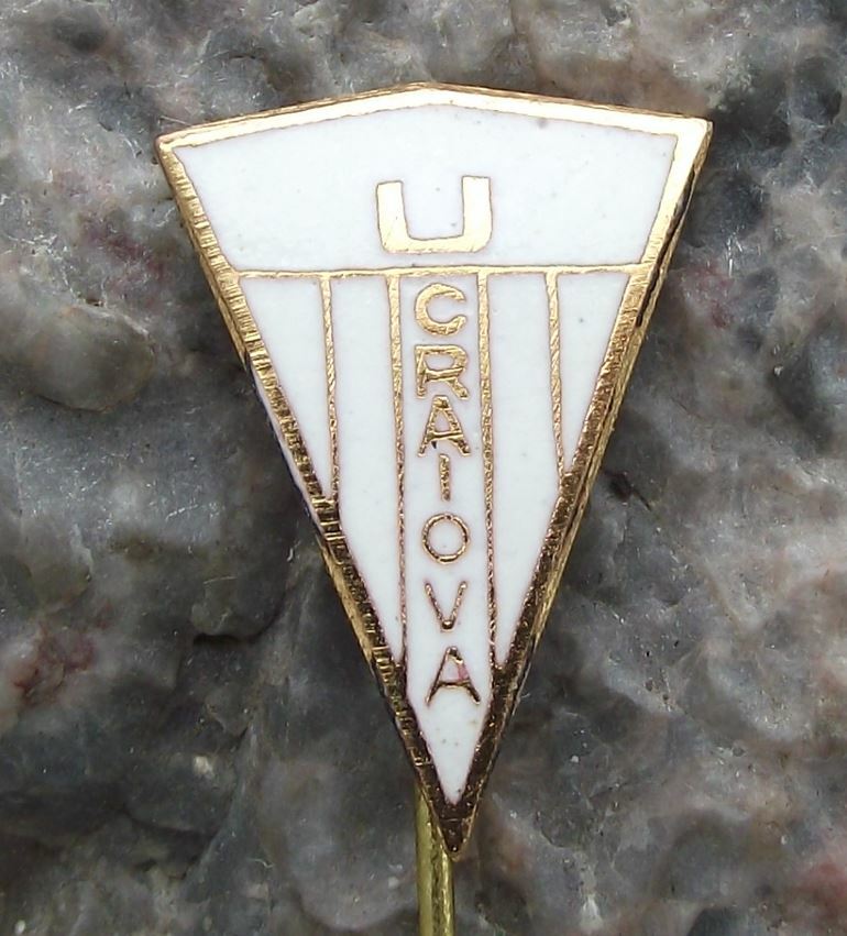 Vintage CSU U Craiova 1948 Club Sportiv Football Club Romania Soccer Pin Badge - Badgecrazy