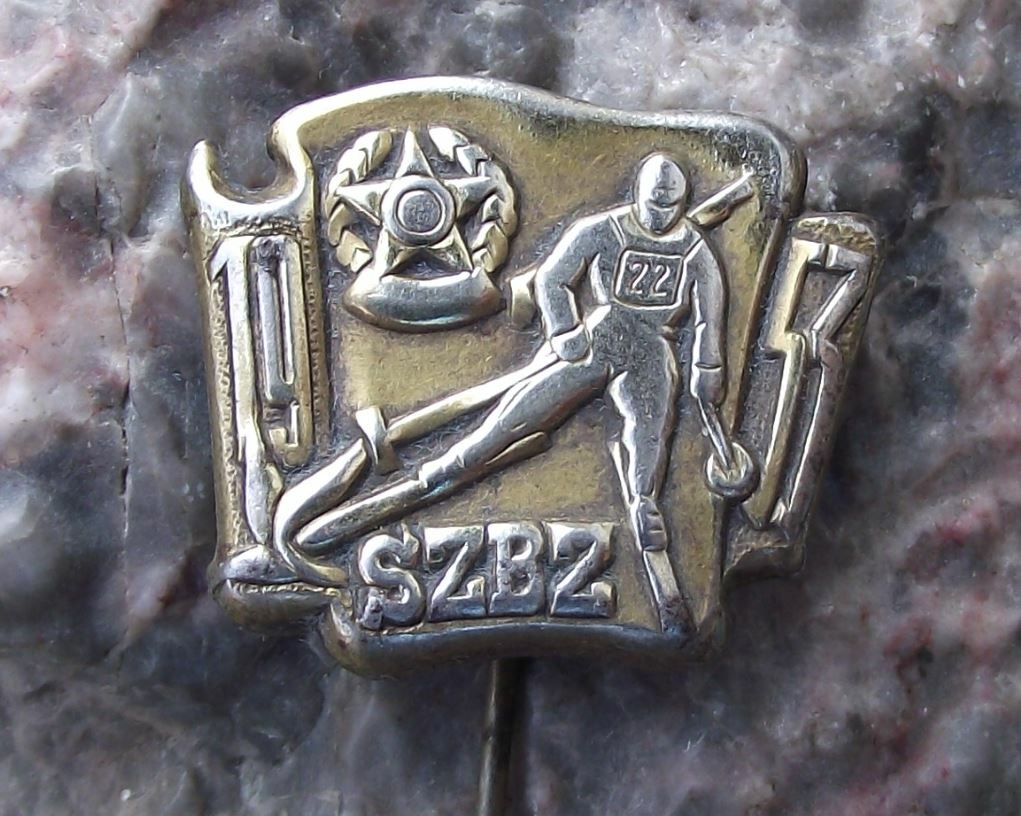 1953 Czechoslovak Paramilitary Army Military Exercises SZBZ Skiing Pin Badge