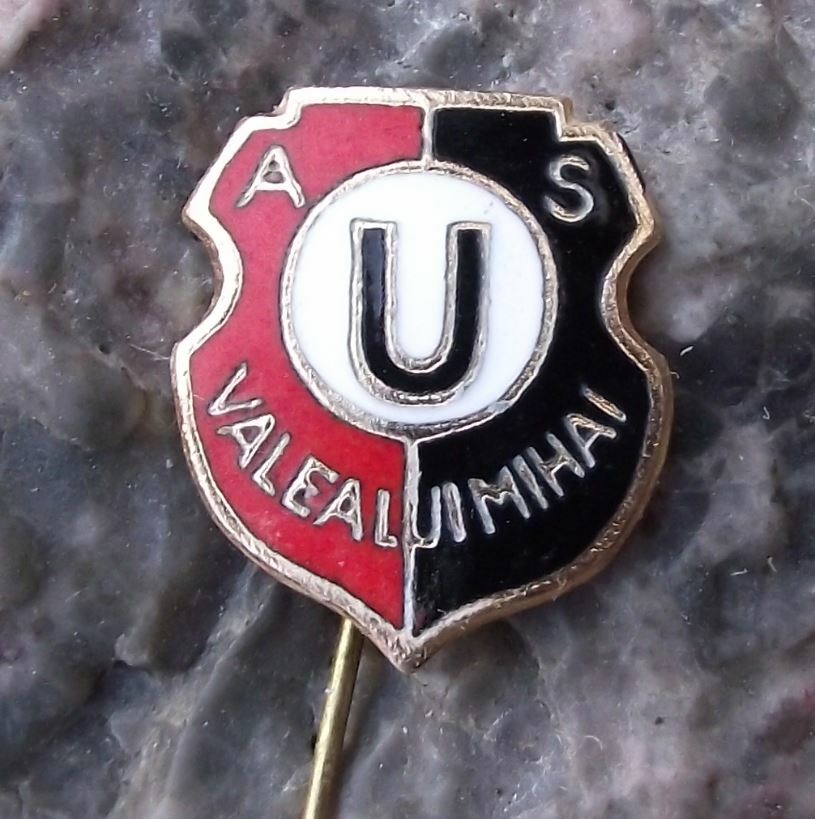 Vintage AS Valea Lui Mihai Romania Soccer Football Club Crest Shield Pin Badge - Badgecrazy