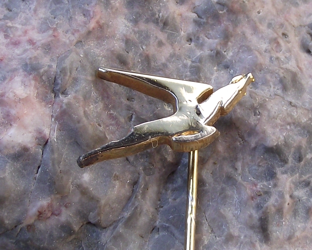 Vintage SAA South African Airlines Antelope Flying Deer Logo Aviation Pin Badge - Badgecrazy