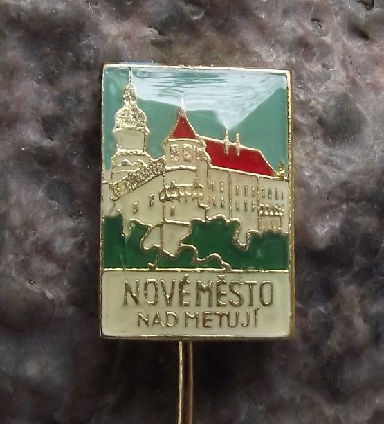 Neustadt an der Mettau Nove Mesto nad Metuji Town Square Castle Pin Badge - Badgecrazy