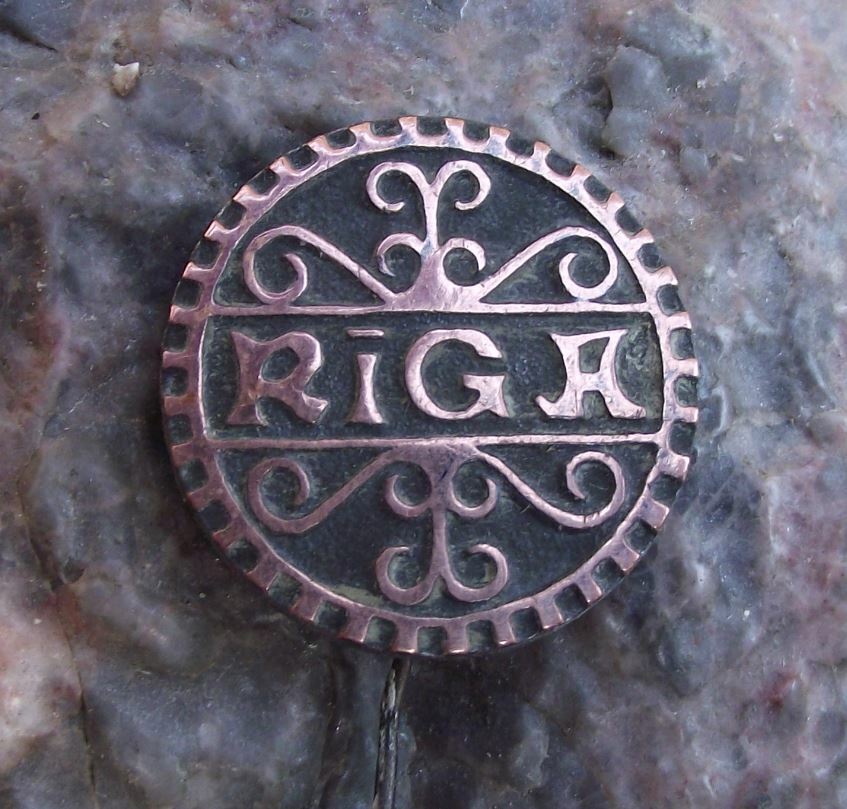 Antique Riga Latvia Latvian Capital City Tourist Souvenier Pin Badge - Badgecrazy