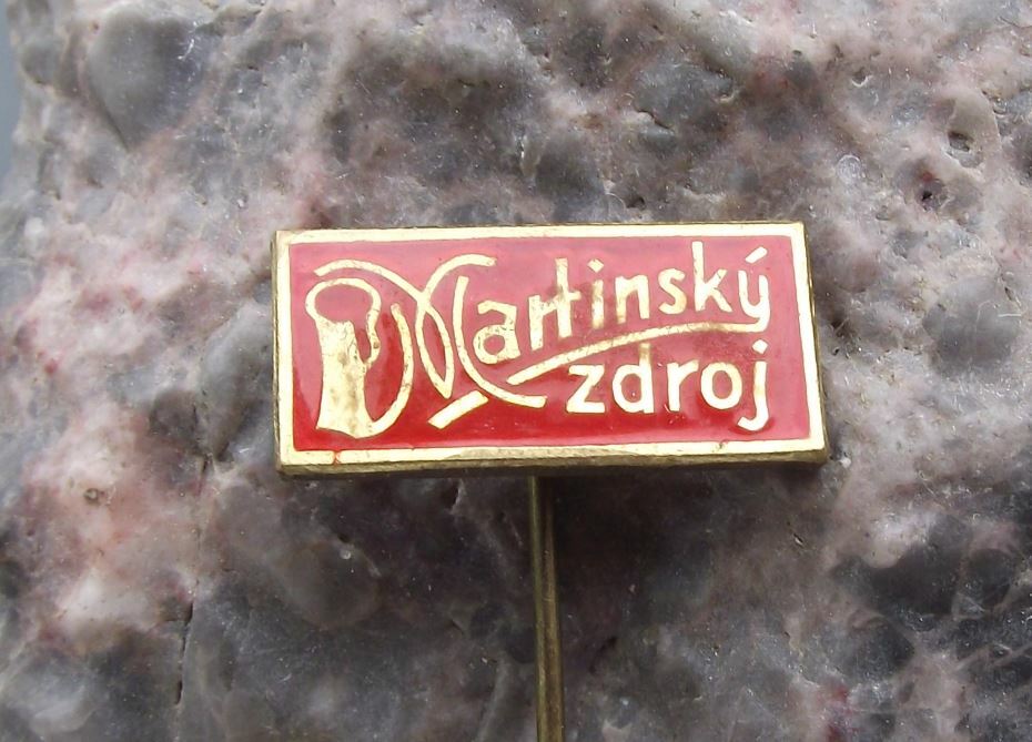 Martinsky Zdroj Czechoslovakia Brewery Pivovary Beer Glass Logo Pin Badge - Badgecrazy