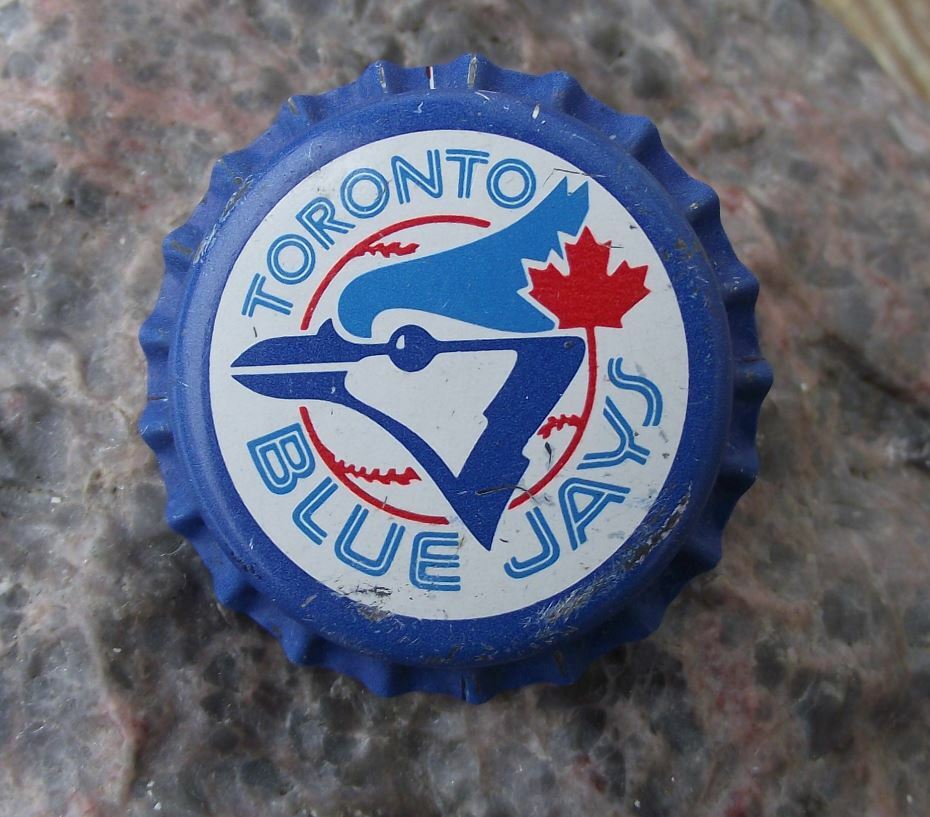 Toronto Bluejays Blue Jays Canada Baseball Team Bottle Cap Style Pin Badge - Badgecrazy