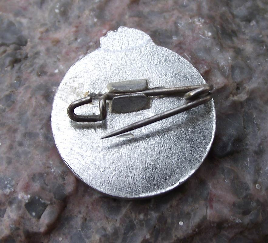 1956 Thalmann Pioneer Runner Athletics Running Competition Award Pin Badge - Badgecrazy