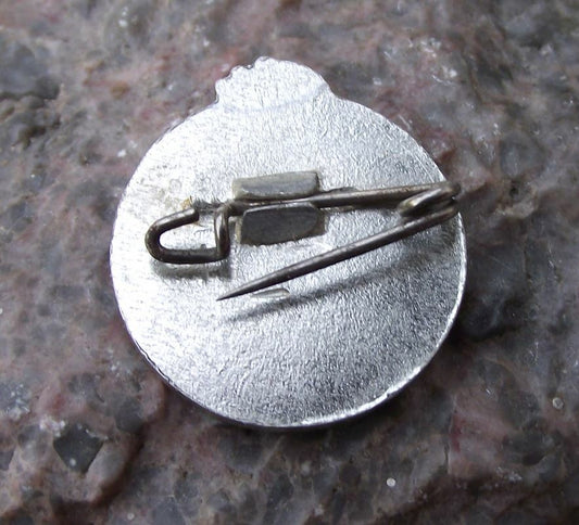 1956 Thalmann Pioneer Runner Athletics Running Competition Award Pin Badge - Badgecrazy