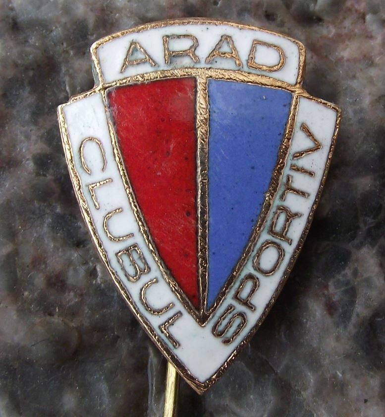 Vintage CSM Club Sportiv Arad Romania Soccer Football Club Shield Pin Badge - Badgecrazy