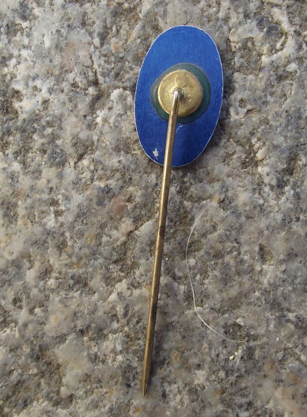 Vintage Radio Prague Praha Transmitter Broadcasting Tower Mast Logo Pin Badge - Badgecrazy