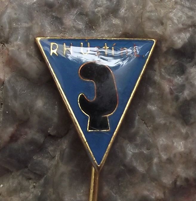 Antique Czechoslovakia Boxing Boxer Club RH Usti nad Labem Glove Pin Badge - Badgecrazy