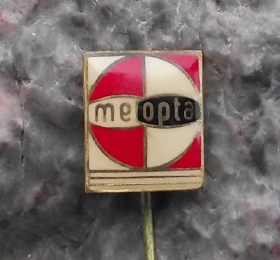 Vintage Meopta TLR SLR & Optical Lenses Split Semi Circle Pattern Logo Pin Badge - Badgecrazy