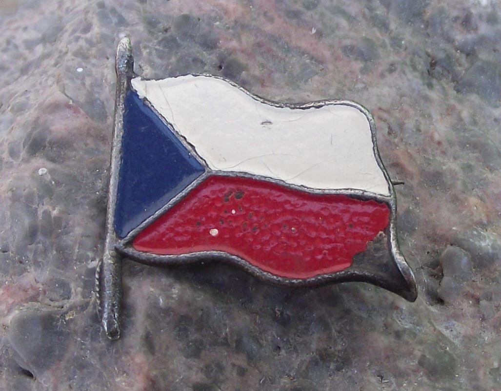 Antique Czech Czechoslovakian National Waving Flag Czechoslovakia Pin Badge - Badgecrazy