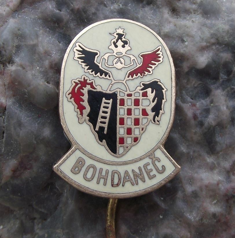 Antique Bohdanec Czech Bohemia Official Coat of Arms Heraldic Crest Pin Badge - Badgecrazy