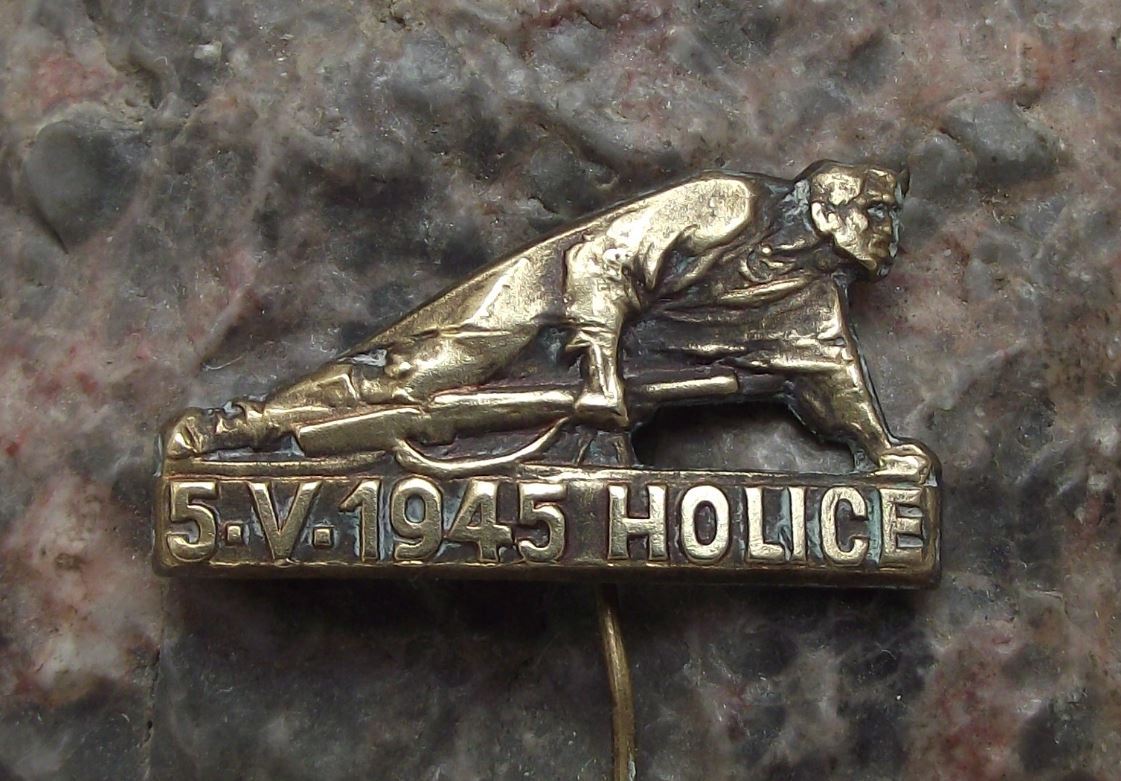Antique Prague Uprising Armed Soldier Rifle 5th May 1945 World War 2 Pin Badge - Badgecrazy