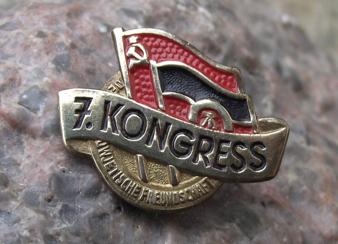 1959 East German DDR Conference of Soviet Alliance Friendship Flags Pin Badge - Badgecrazy