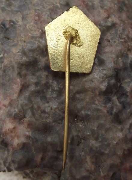 Army Museum of Czechoslovakia Communist Red Star Maces Aircraft Pin Badge - Badgecrazy