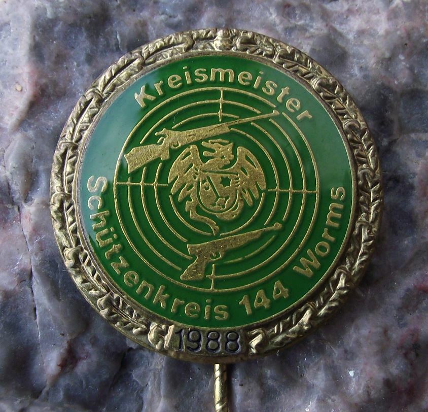 1988 Germany 144 Calibre Rifle Pistol Shooting Competition Gun Gold Pin Badge - Badgecrazy