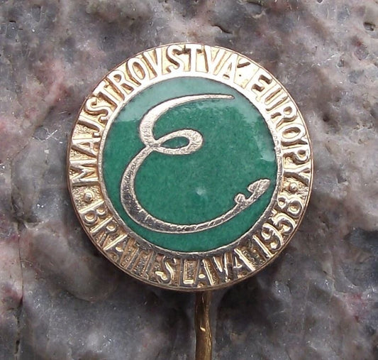 1958 European Figure Skating Championships Ice Dance Cup Czech Pin Badge - Badgecrazy