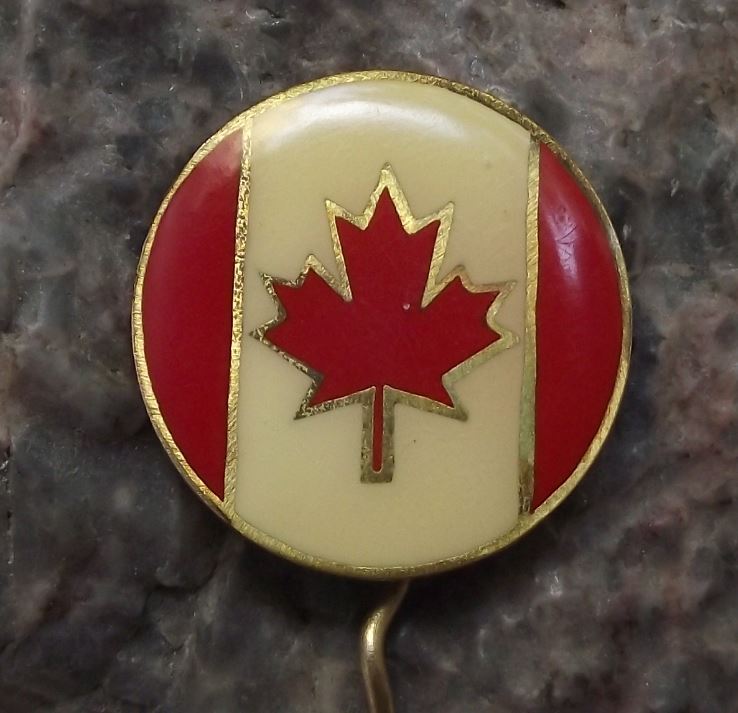 Canadian Red Maple Leaf Canada National Flag Emblem Roundel Round Pin Badge - Badgecrazy