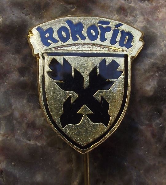 Kokorin Czechoslovakia Town Heraldic Crest Official Coat Arms Shield Pin Badge - Badgecrazy