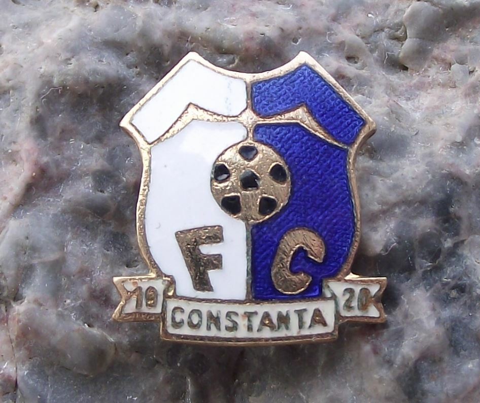 Vintage FC Farul Constanta Romanian Soccer Football Shield Crest Pin Badge - Badgecrazy
