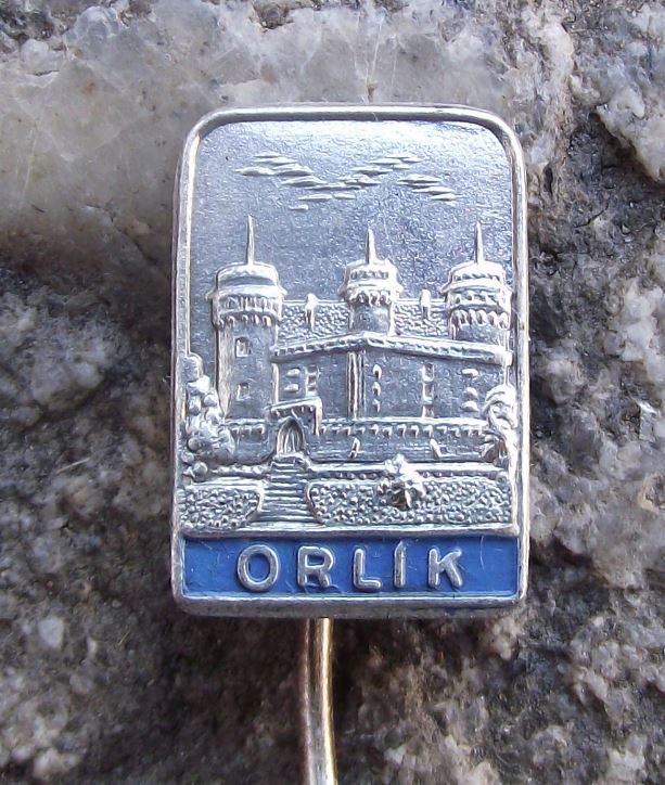 Antique Orlik Gothic Castle Chateau Czech Tourist Souvenier Sight Pin Badge - Badgecrazy