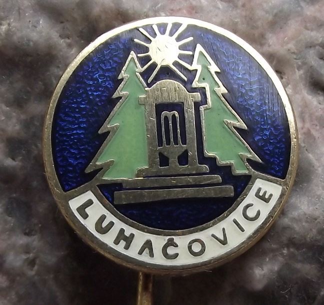 Antique Luhatschowitz Luhacovice Town Natural Spring Water Fountain Pin Badge - Badgecrazy