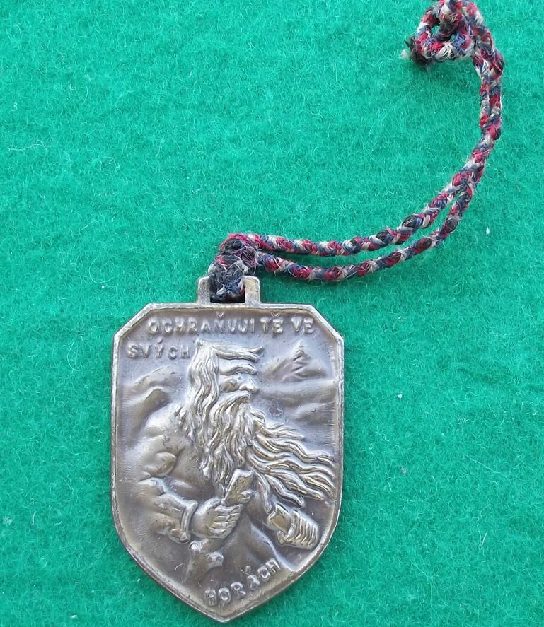 Vintage Spindleruv Mlyn Krkonose Mountains Czech Tourist Pendant Talisman - Badgecrazy