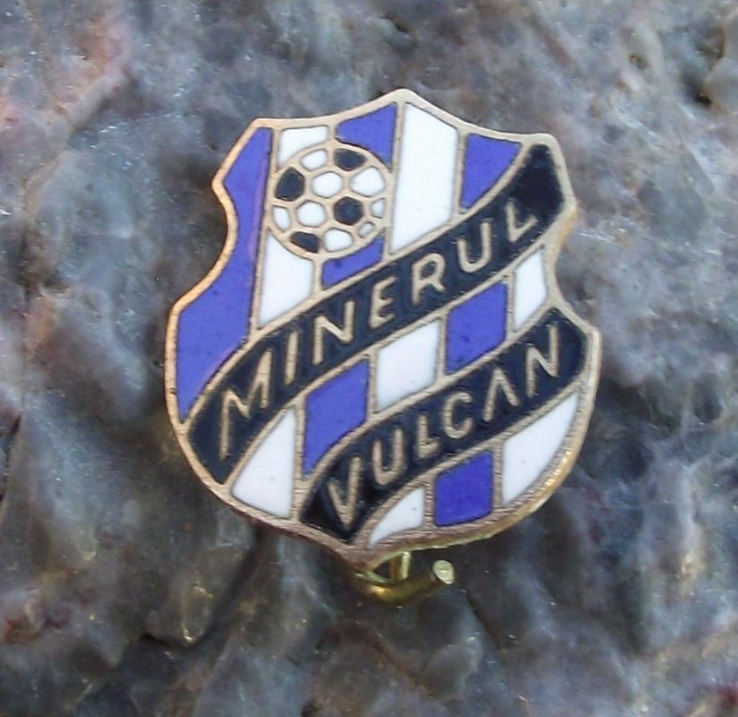Antique Minerul Vulcan Football Soccer Club Shield Pin Badge - Badgecrazy