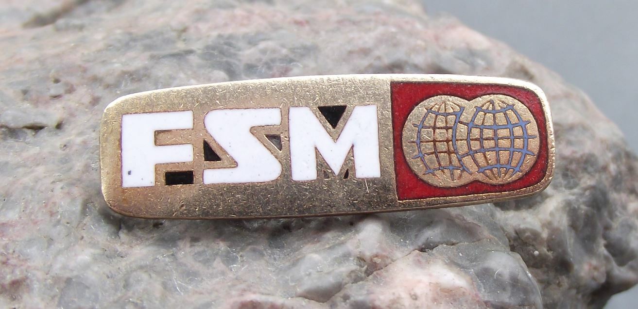 Vintage Federation Syndicale Mondiale FSM Student Youth Union Movement Pin Badge - Badgecrazy