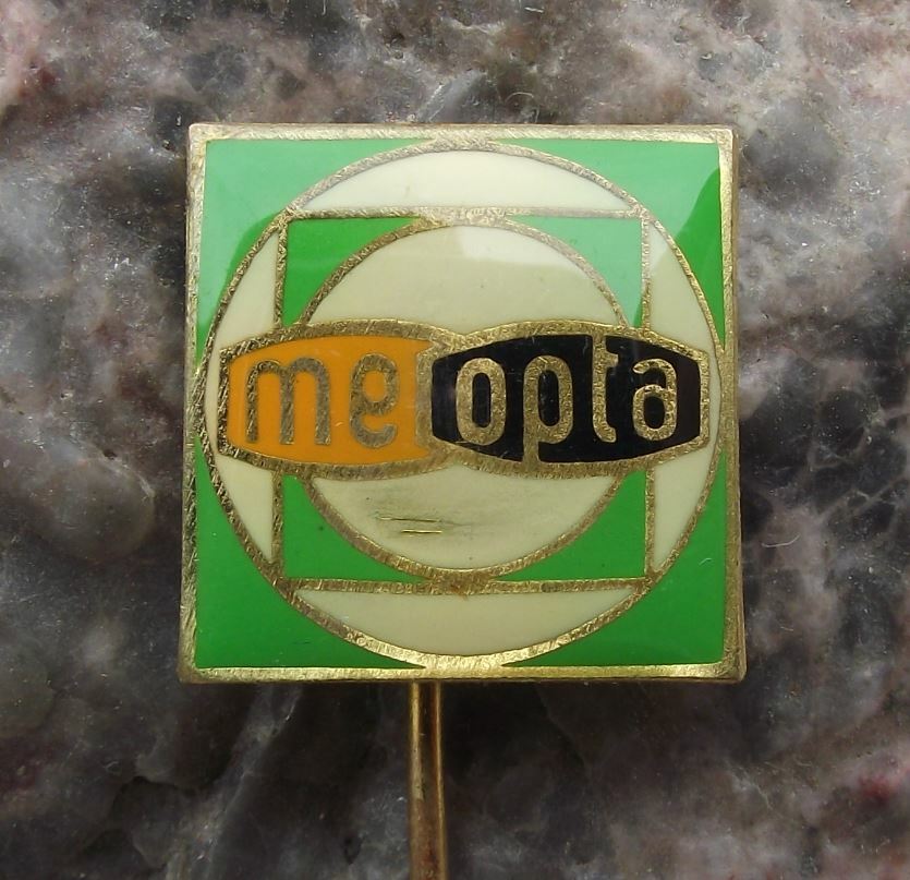 Vintage Meopta Camera Lens Photography & View Master Company Retro Pin Badge - Badgecrazy