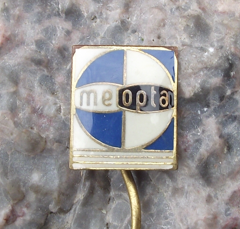 Vintage Meopta TLR SLR & Optical Lenses Split Semi Circle Pattern Logo Pin Badge - Badgecrazy
