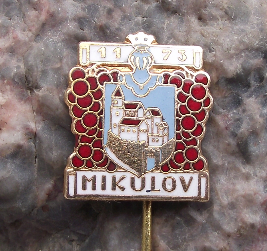 Vintage Mikulov 1173 Grape Vineyard Region Czechoslovakia Souvenier Pin Badge - Badgecrazy