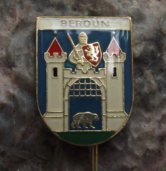 Beroun Brown Grizzly Bear Open Portcullis Heraldic Coat of Arms Crest Pin Badge - Badgecrazy