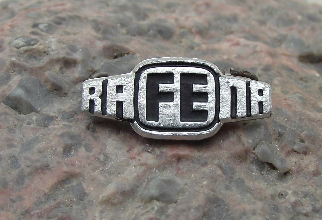 Antique VEB Rafena Television Set TV Cabinet Maker East Germany DDR Pin Badge - Badgecrazy