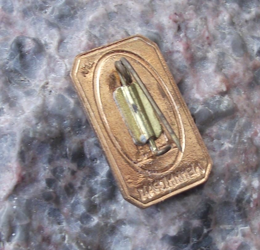 Vintage Leningrad Saint Petersburg Admiralty Building Soviet Union Pin Badge - Badgecrazy