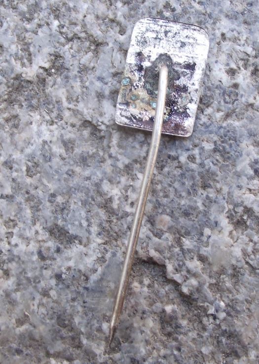 Antique Orlik Gothic Castle Chateau Czech Tourist Souvenier Sight Pin Badge - Badgecrazy