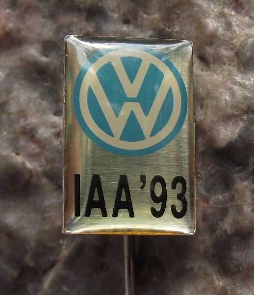 1993 VW IAA'93 Internationale Automobil Ausstellung Car Auto Show Pin Badge - Badgecrazy