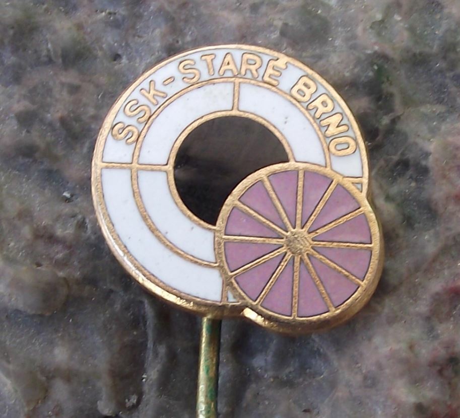 Antique Brno Czech Sports Shooting Club Sports Target Logo Members Pin Badge - Badgecrazy