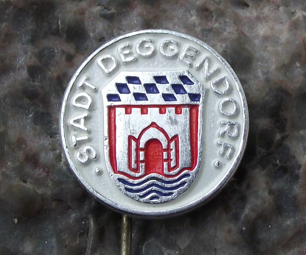 Vintage Stadt Deggendorf West Germany Official Heraldic City Crest Pin Badge - Badgecrazy