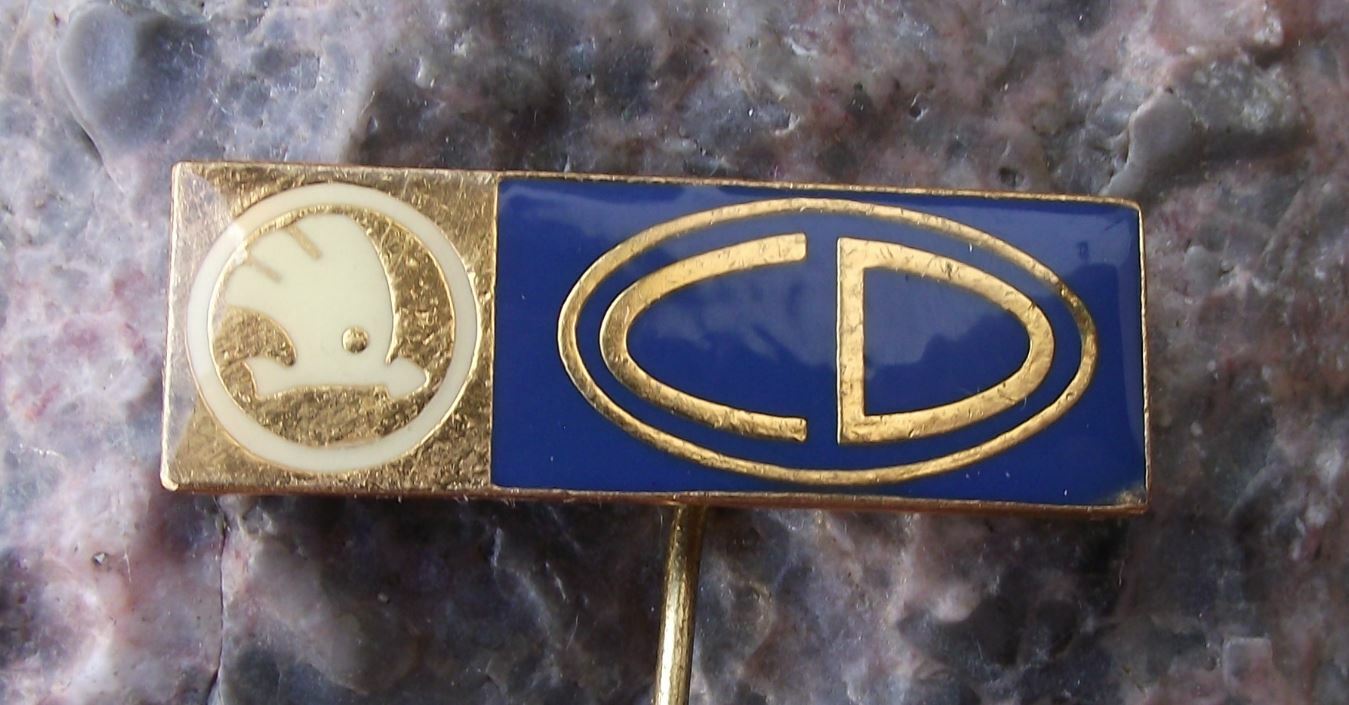 Antique Skoda Logo CD Corp Diplomatique Diplomatic Car Plates Pin Badge - Badgecrazy