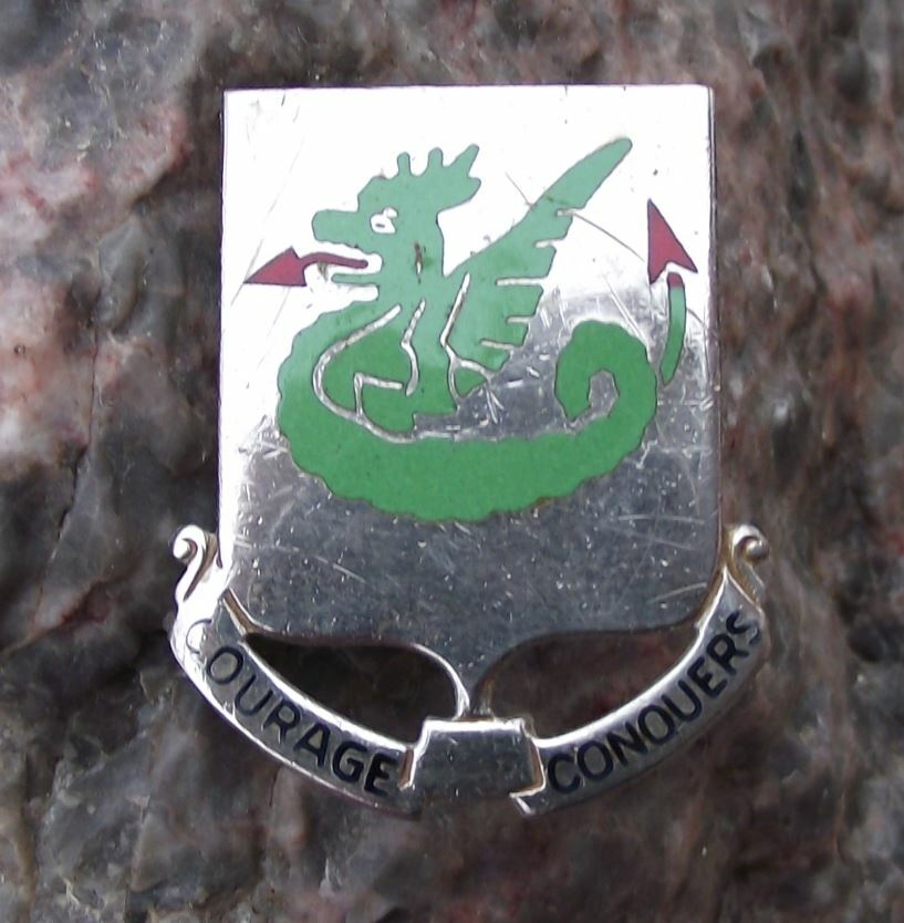 Vintage US Army 37th Armored Tank Battallion DUI Clutchback Courage Pin Badge - Badgecrazy